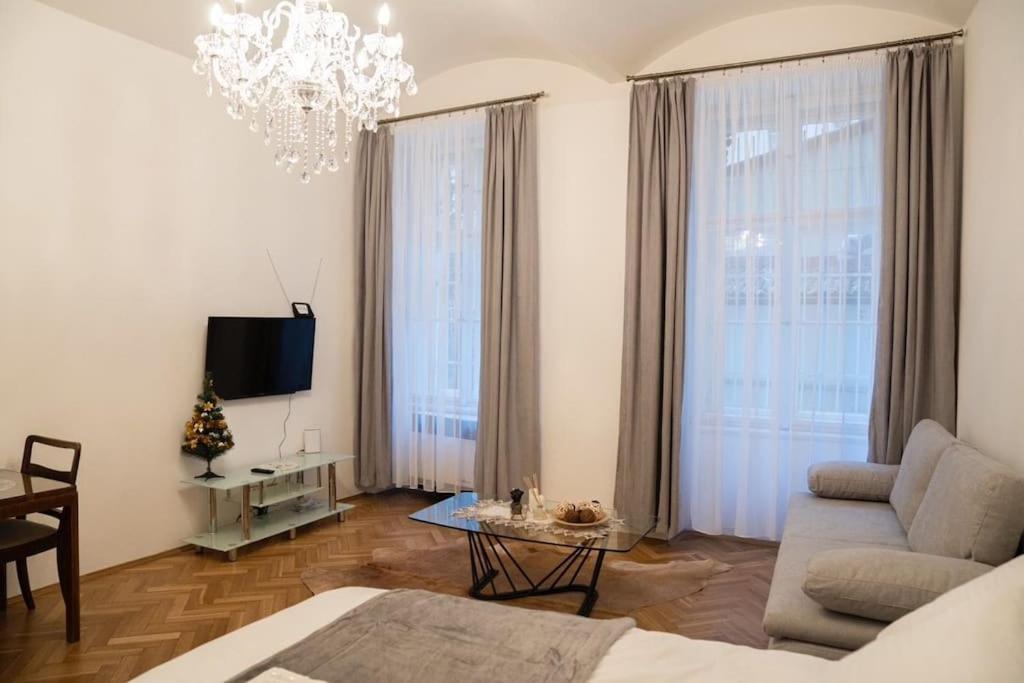 Cozy Flat By Wenceslas Square! Praga Zewnętrze zdjęcie
