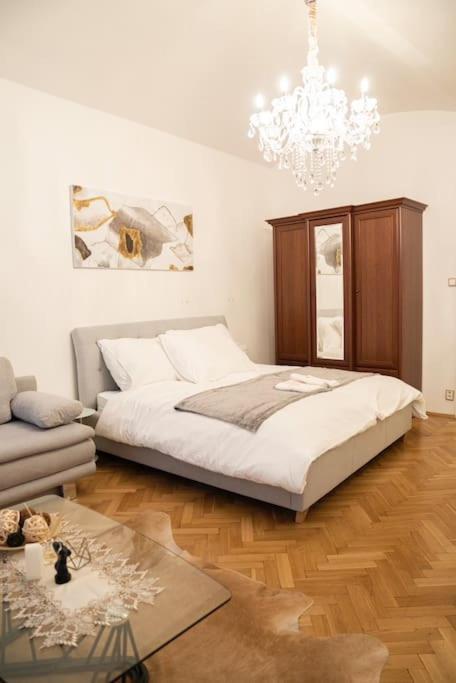 Cozy Flat By Wenceslas Square! Praga Zewnętrze zdjęcie
